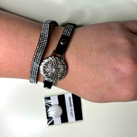Origami owl wrap bracelet with essential oil defuser - Picture 1 of 2